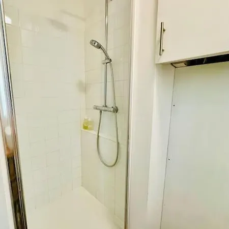 T2 Charmant, Chaleureux Et Calme *